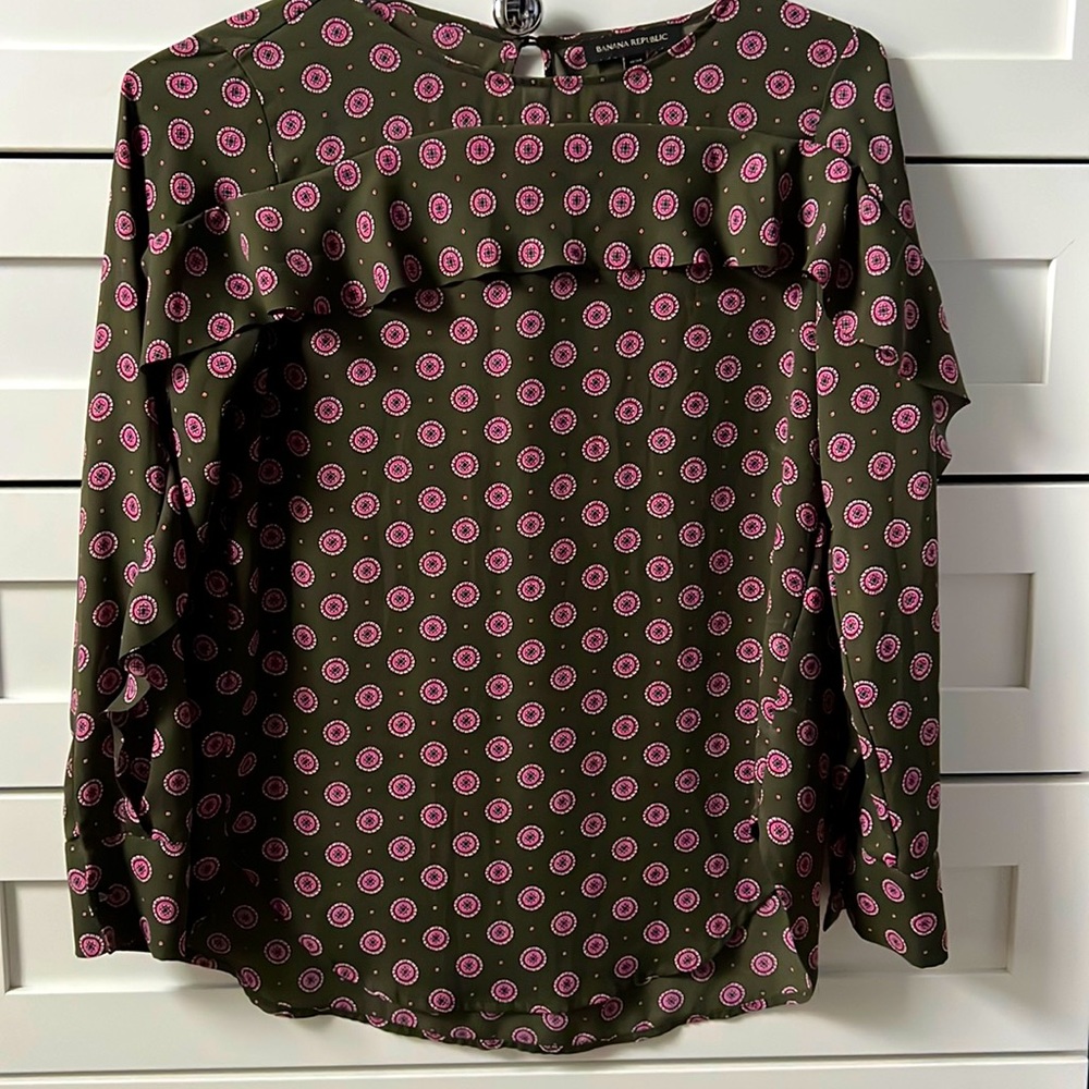 Banana republic patterned blouse petite xsmall
